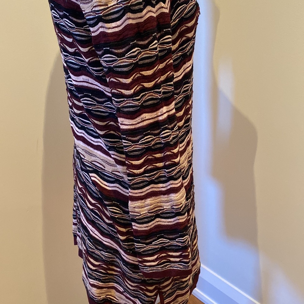 CLOSET CLEAR OUT White House Black Market multi coloured tunic - Picture 2 of 4